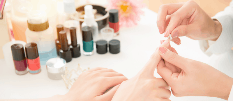 Wat is nagellakremover en hoe werkt het