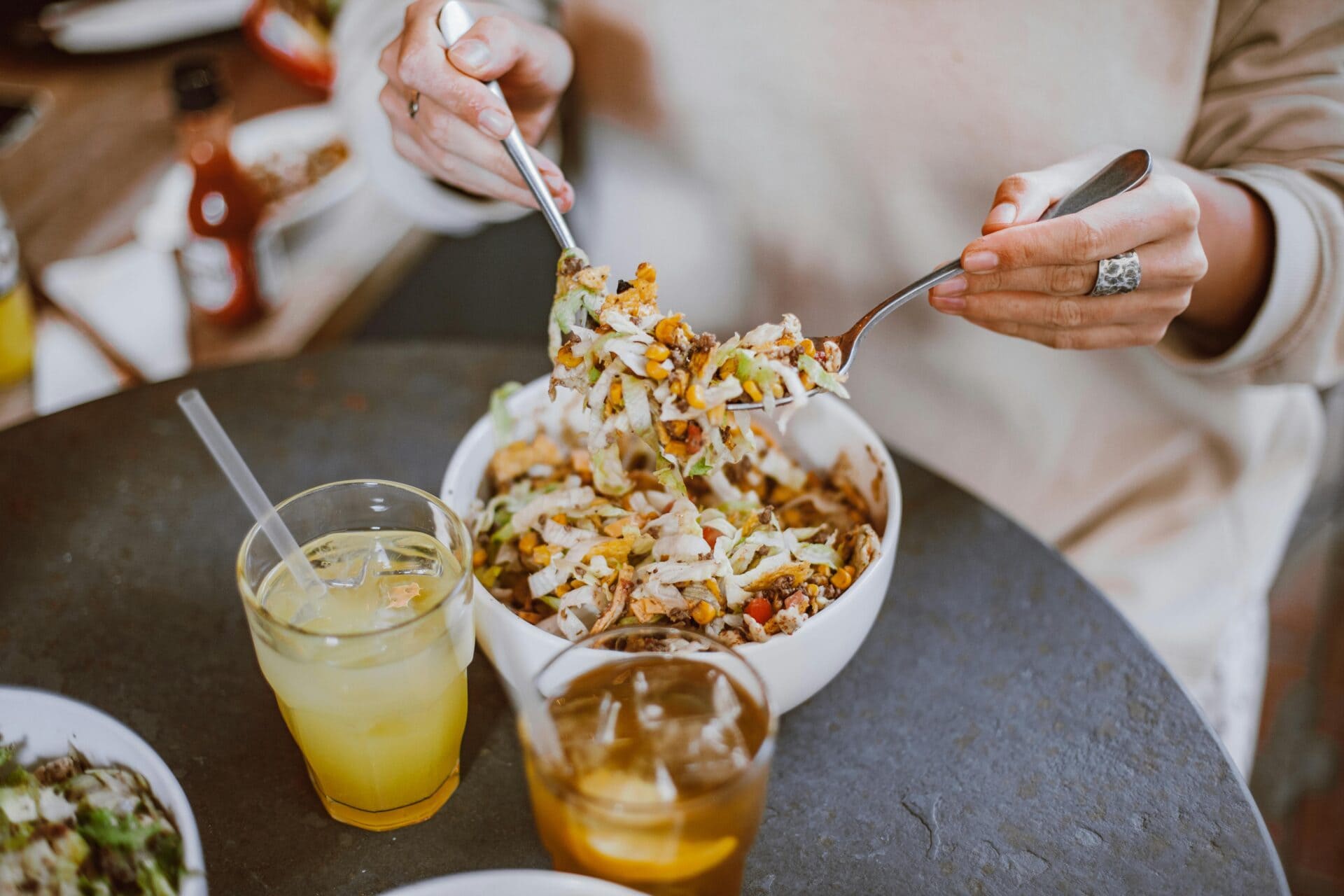 Thaise kip salade: exotische draai aan een koolhydraatarme klassieker